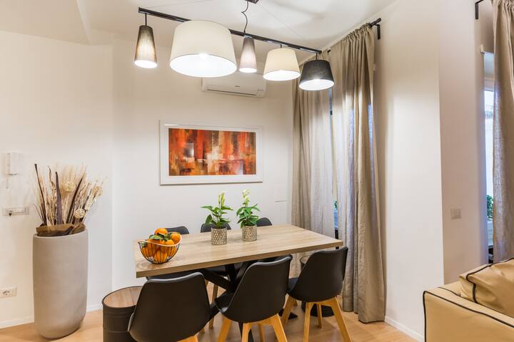 Thebestinrome Vite Top gallery image 3