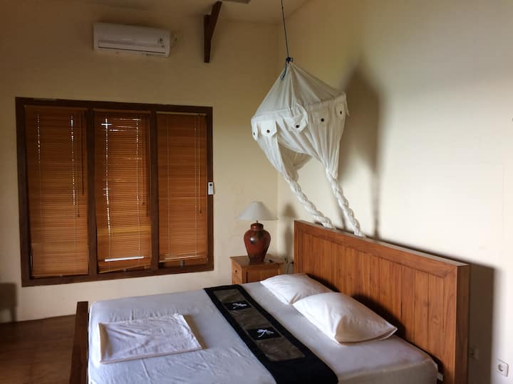 Chambre # 2 Villa Rembulan.