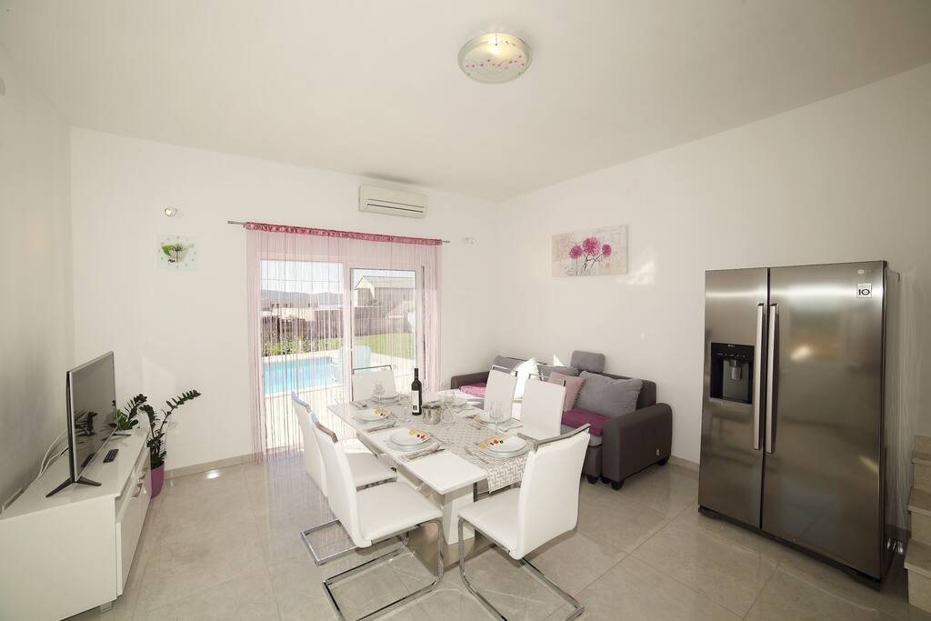 Kitchen 1