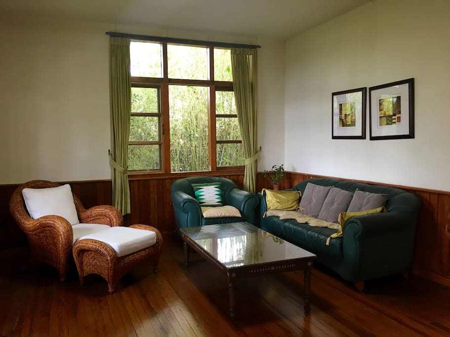 2nd floor living room