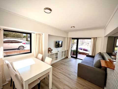 Airbnb con mejor rendimiento: Beautiful apartment in Playa Chica - one block from the sea en Lomas De Stella Maris