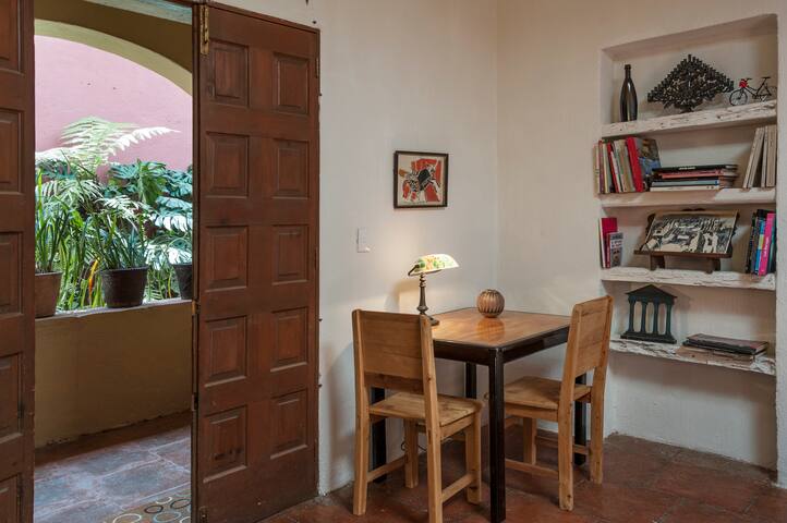 Casa de Barro. Beautiful Old Mexican House gallery image 2