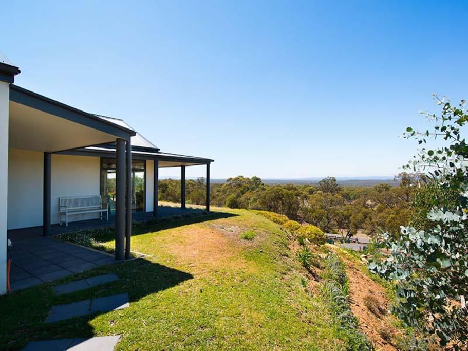 Perfect for artists and photographers to capture the ever changing ladscape