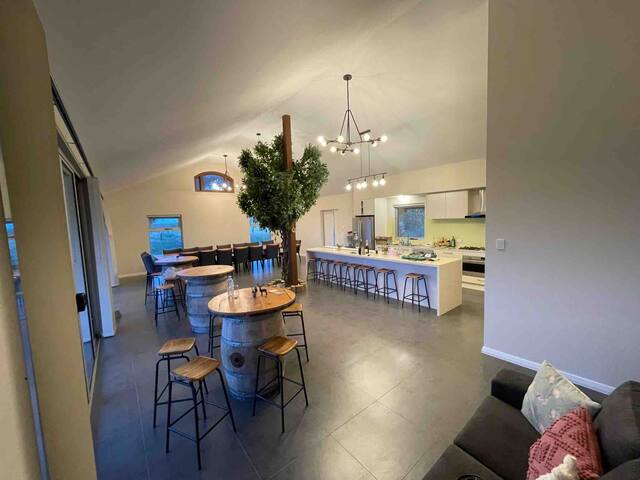 Kesehills Wines Individual Villa B (8 Rooms) gallery image 4