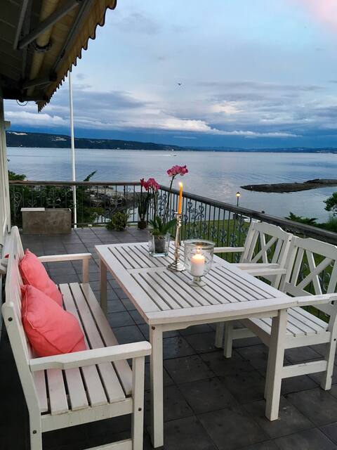 Beautiful apartment with an amazing view.