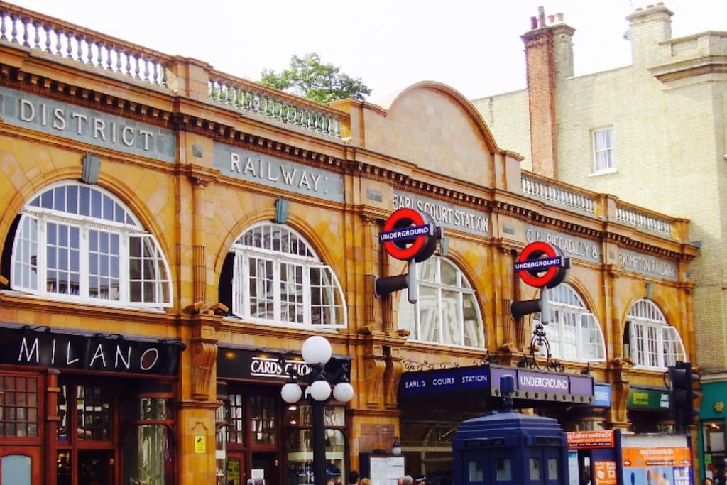 Short walk to Earl's Court tube station