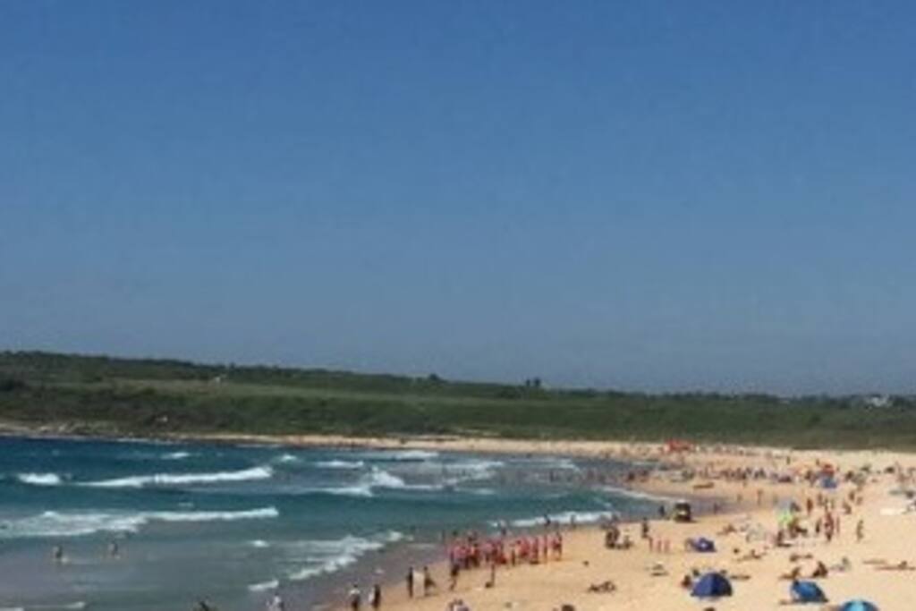 Maroubra Beach just a 10 minute walk away.