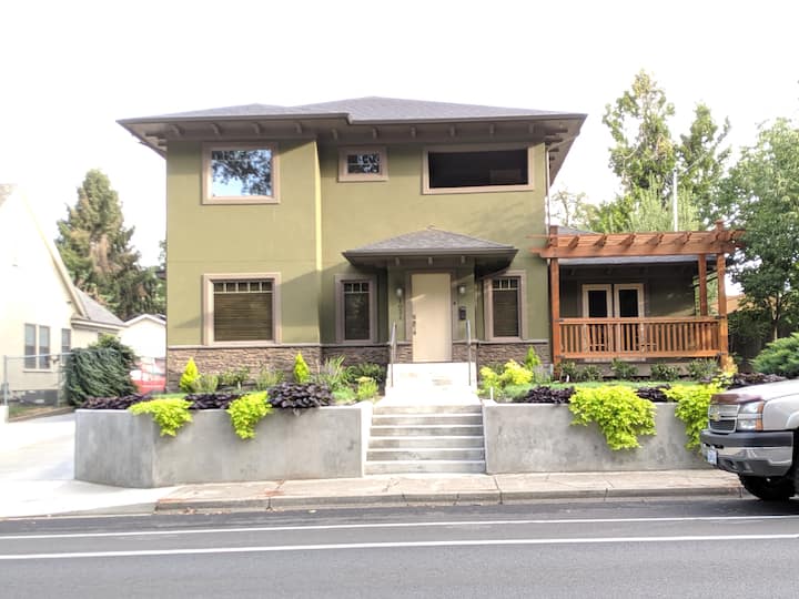 Alder House by Pioneer Park Houses for Rent in Walla Walla