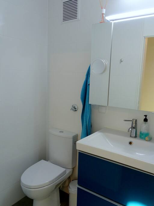 Clean and modern bathroom