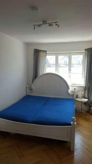 king size bed