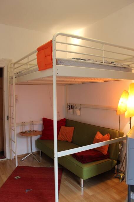 Zimmer von der Fensterseite aus gesehen