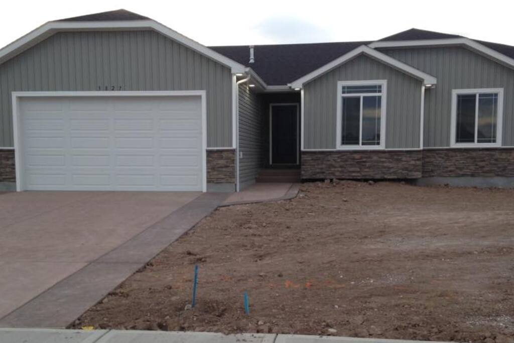 We look forward to putting in our yard this spring!