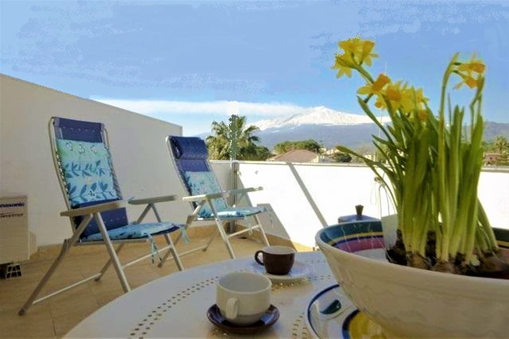 Terrace with panoramic views over the sea and Taormina