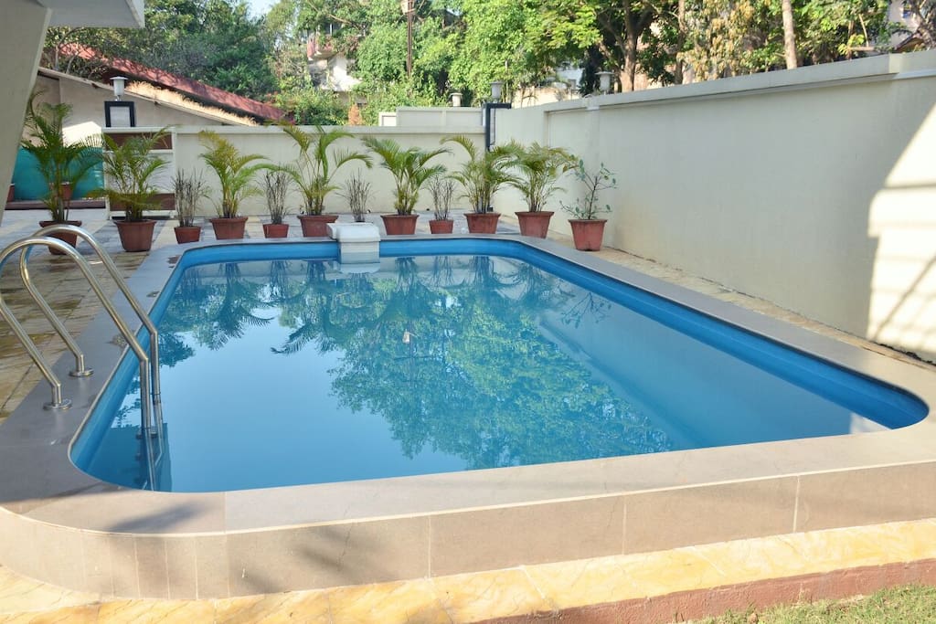 PRIVATE POOL