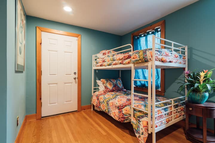 Dhomë marinari në katin e 2-të