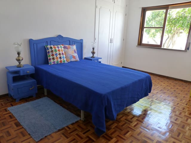 Quarto azul/The blue room/La chambre bleue