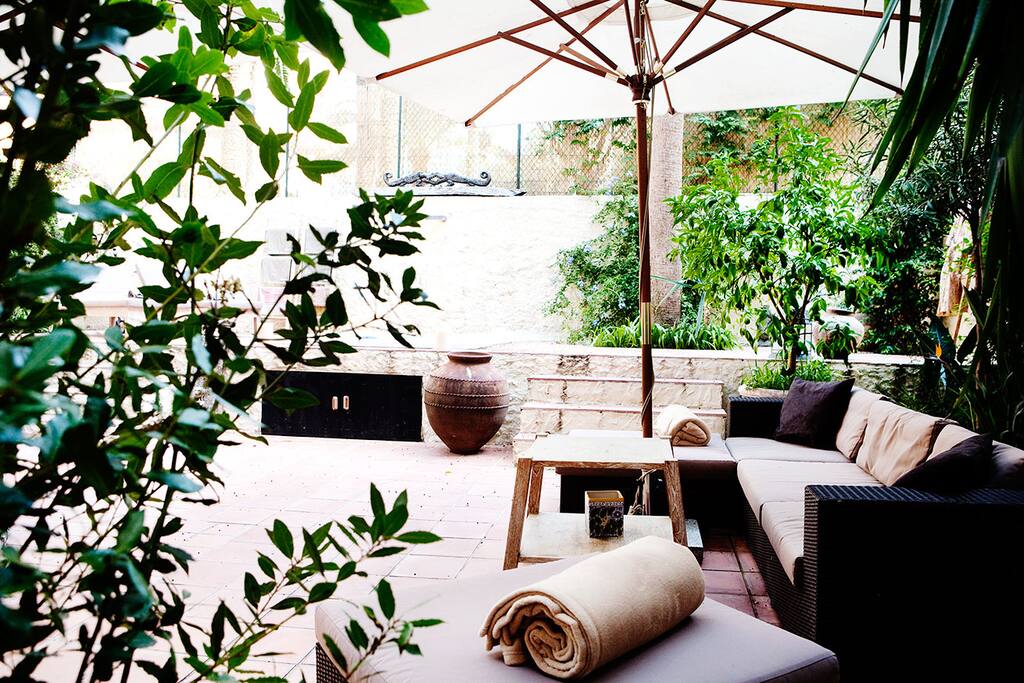 The court yard with the comfortable lounge furniture