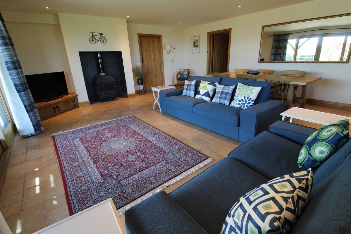 Popular Airbnb listing: Garden Apartment in Dartmoor National Park in Teignbridge