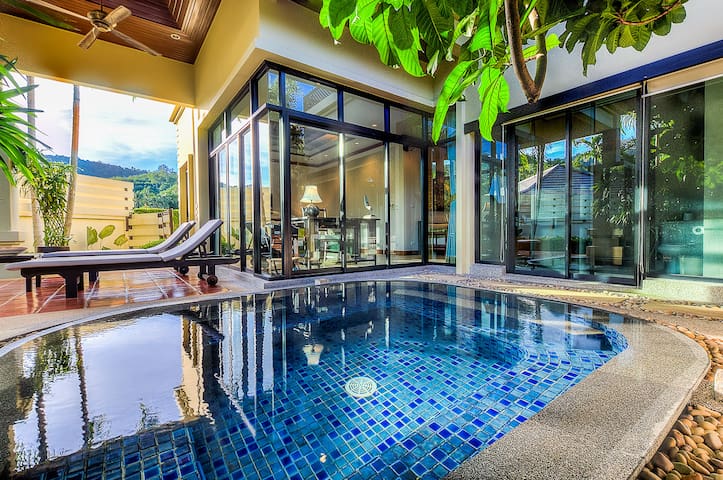 1-bedroom Luxury Bali style Villa in Naiharn Rawai