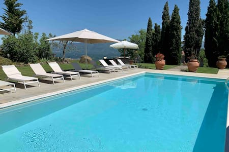 Apartment with pool Chianti hills
