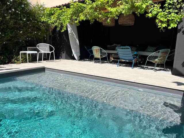 Jolie maison avec piscine et agréable extérieur