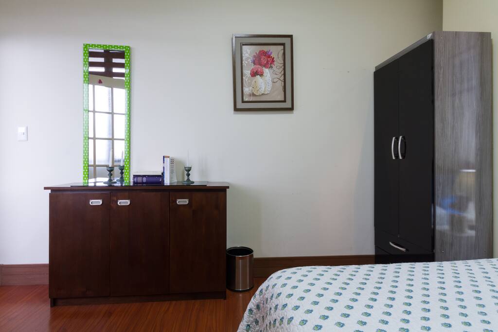 Bedroom, Furniture & Decorations
