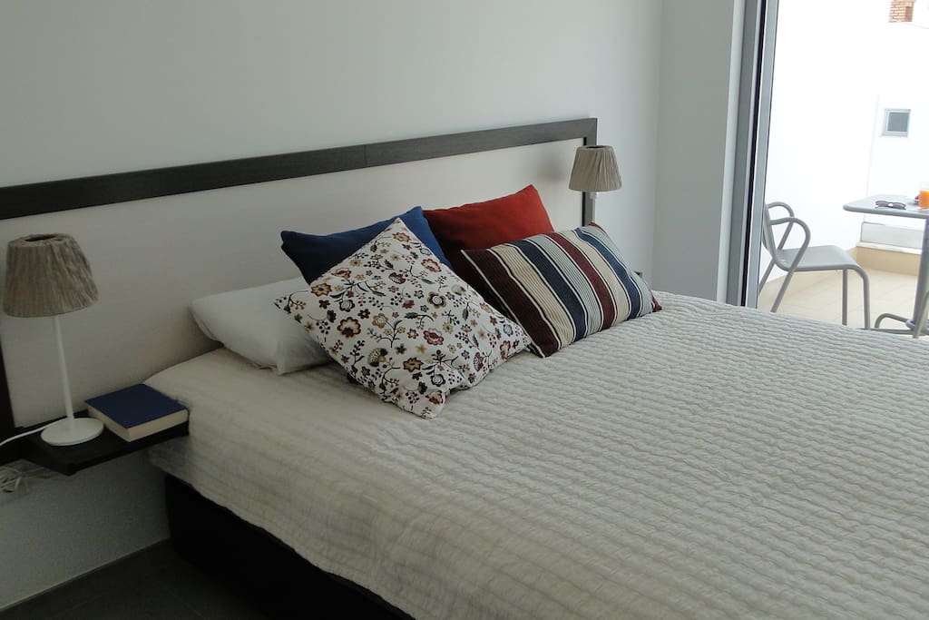 Quarto de casal, com varanda