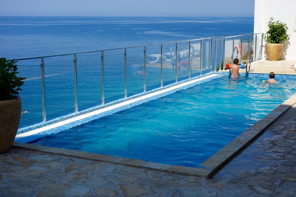 Pool that is free to use for all guests