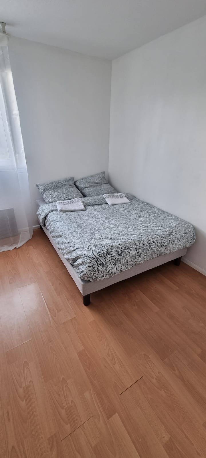 ห้องนอน 2 (Bedroom 2)