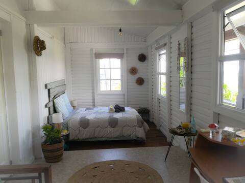 Joli bungalow avec vue sur le lagon et clim