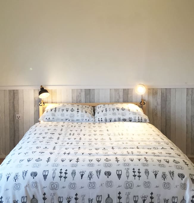 Queen Size bed