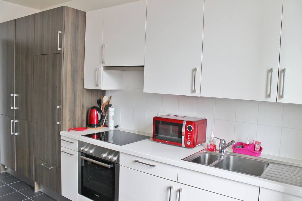 Fully fitted kitchen