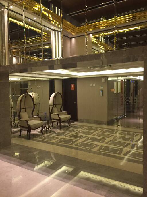 Gloria tower lobby entrance
