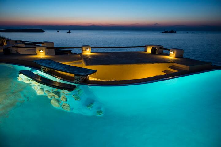 Lady of Paros seaside Villa (max 16 guests) gallery image 4