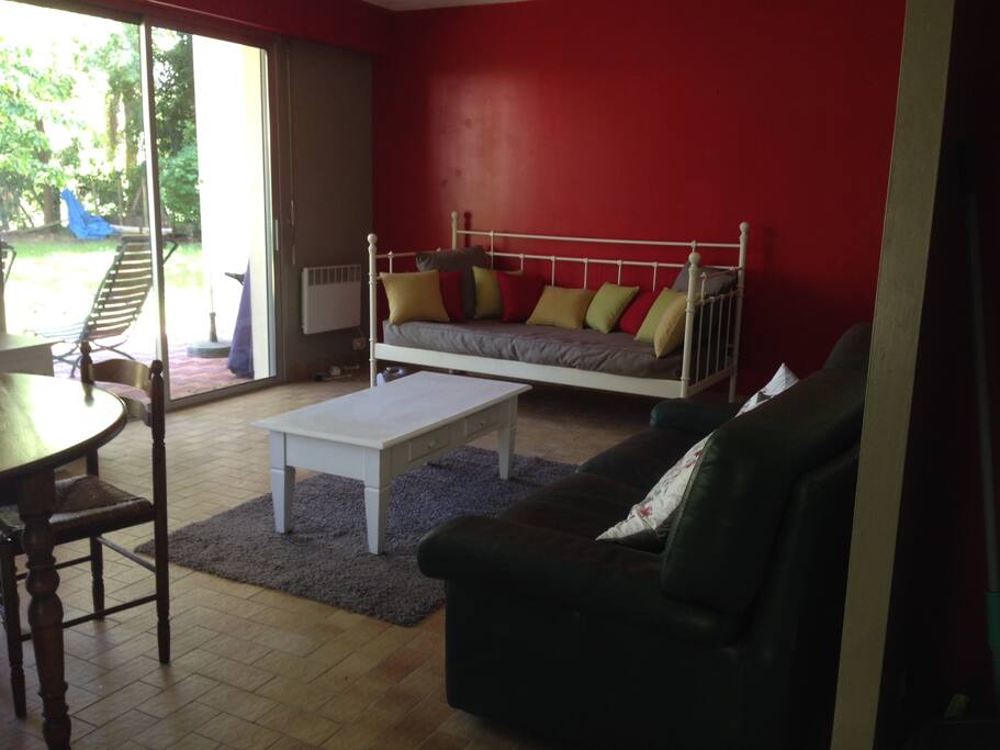 Salon donnant sur le jardin