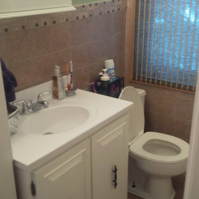 Upstairs Bathroom - Super clean.