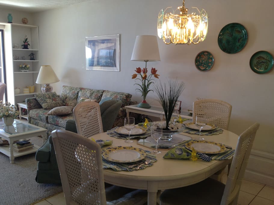 Dining Room/Living Room