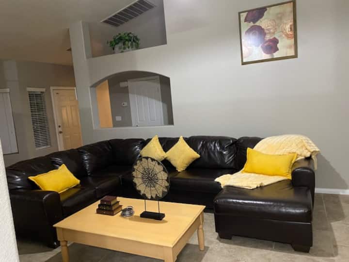 Vegas Getaway Vacation Home! - 北拉斯維加斯
