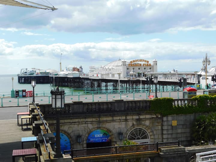 Central Kemptown Studio Vibrant Retreat