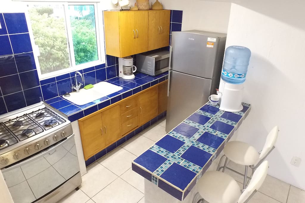 Cocina completamente equipada.