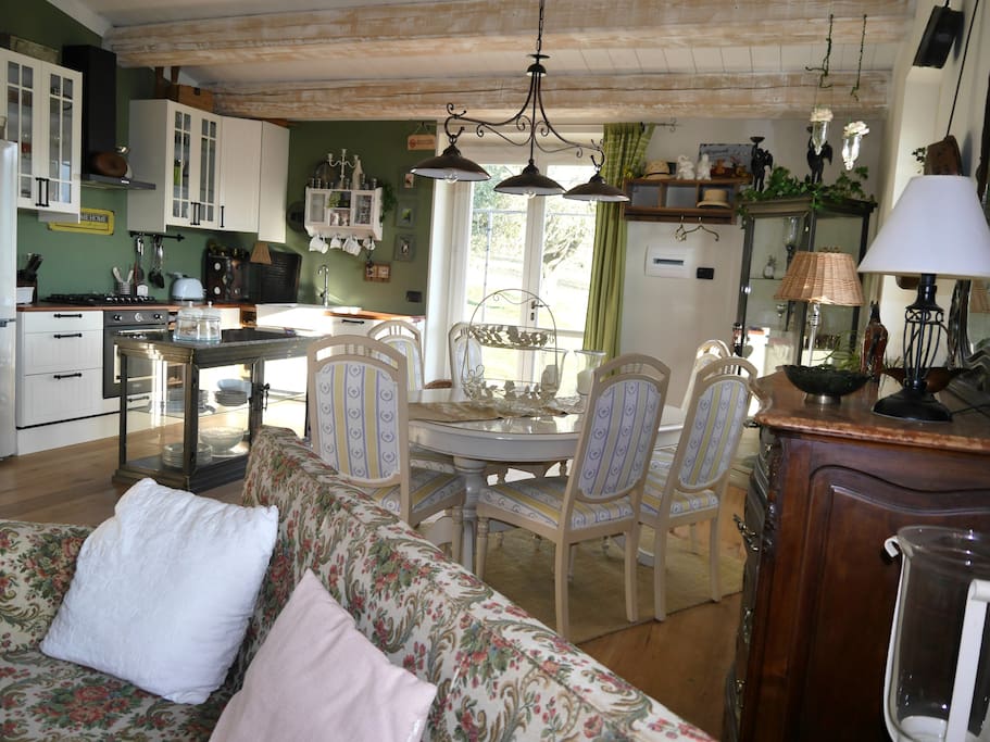 Küche, Esszimmer, Wohnzimmer