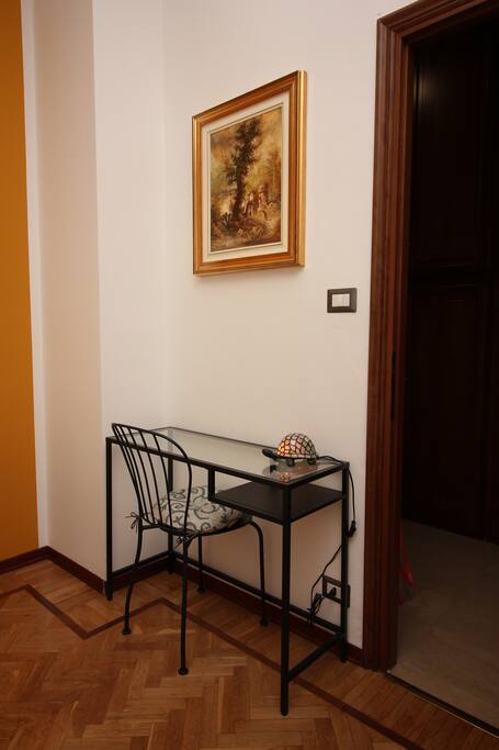 Scrivania camera matrimoniale