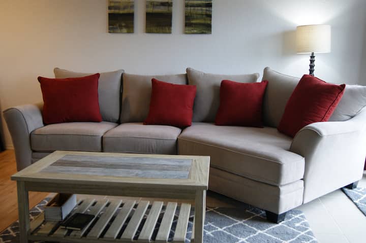 Ocean 2 Level Condo 103 - Walk To The Beach - Ocean City, WA