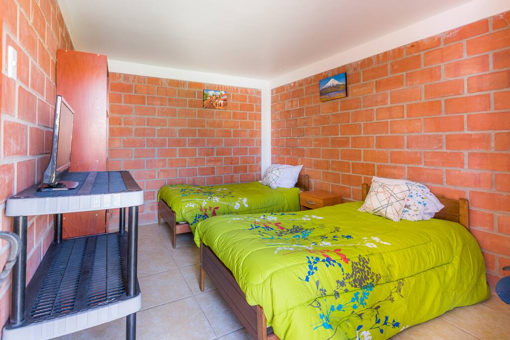 Habitación twin con 2 camas individuales.