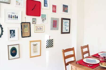 Wanna stay in Rome of Istanbul?