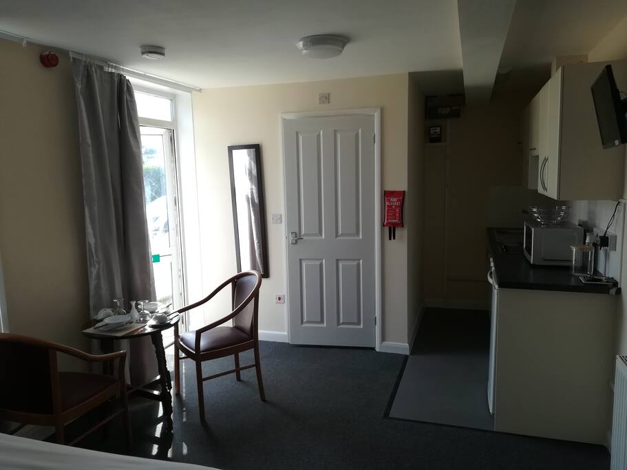 Guest room