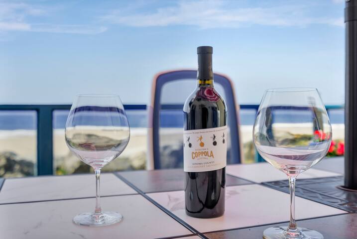 Charming Beach Front Home on the Island gallery image 2