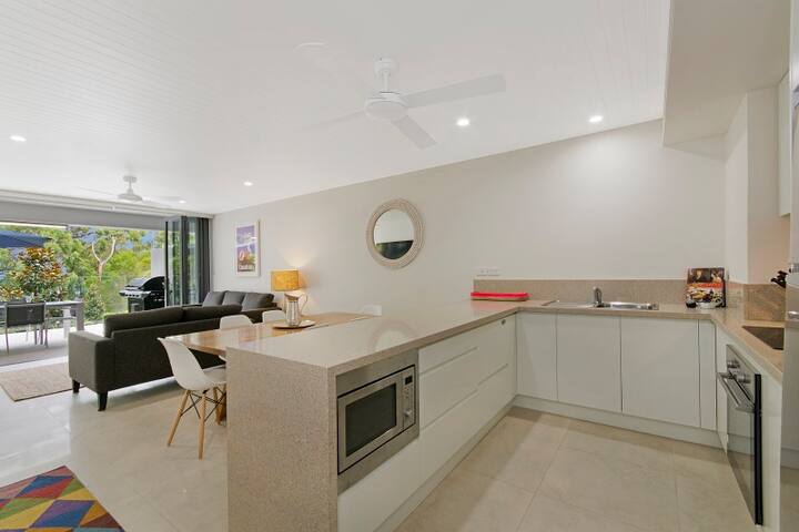 Little Cove Beach 3 Bedroom Unit 02 gallery image 5