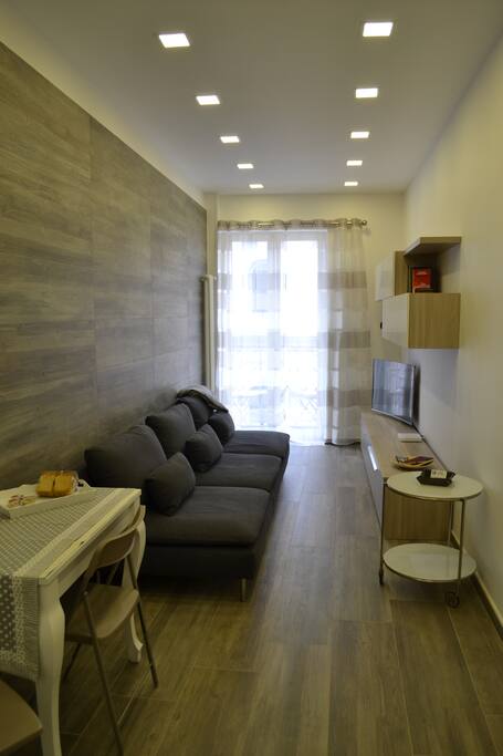Living room with 43 inch led tv , wifi and bluetooth soundbar