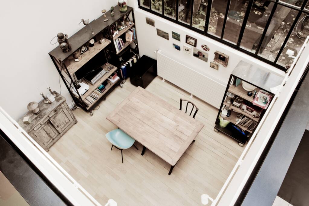 l'espace de travail vue du 2etage